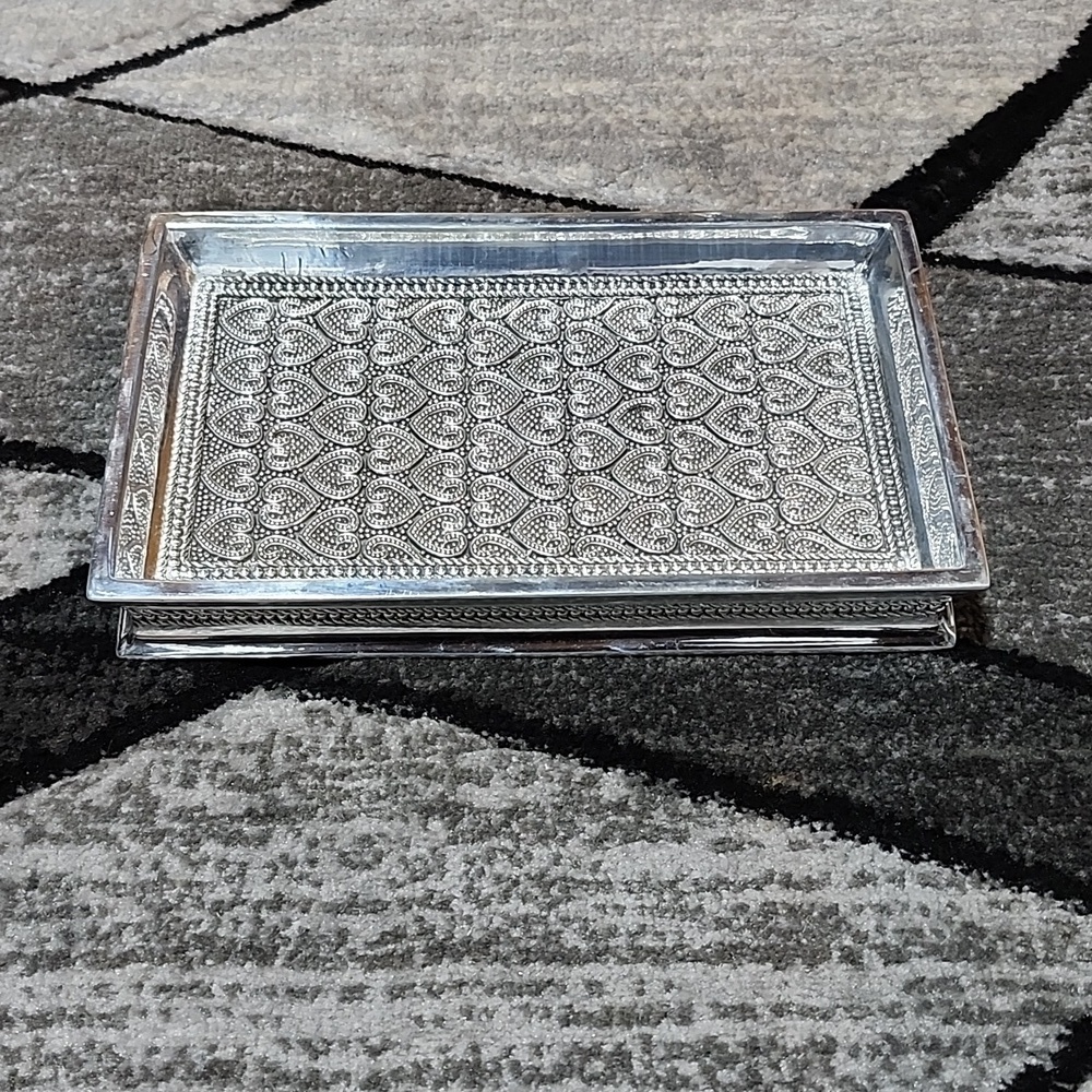 SILVER HEART RESIN VANITY TRAY STORAGE ORGANIZER